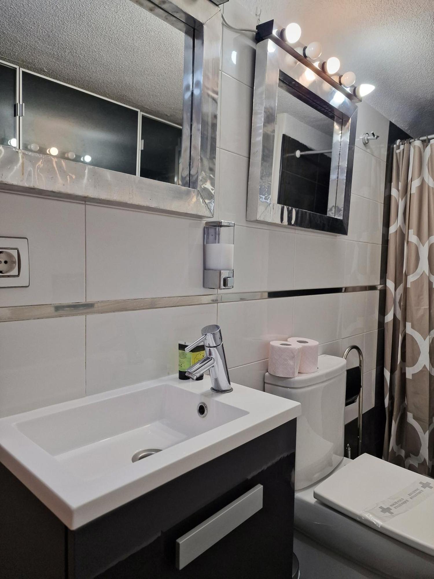 Appartamento Menendez Pelayo, Loft Junto Al Retiro Madrid Esterno foto